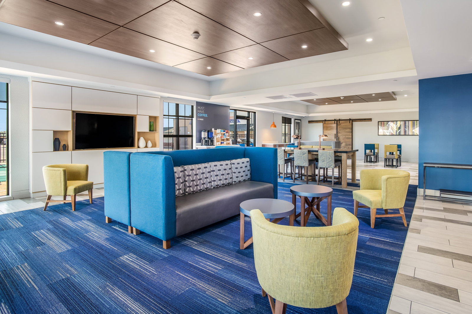 Holiday Inn Express & Suites Catoosa - thumb 3