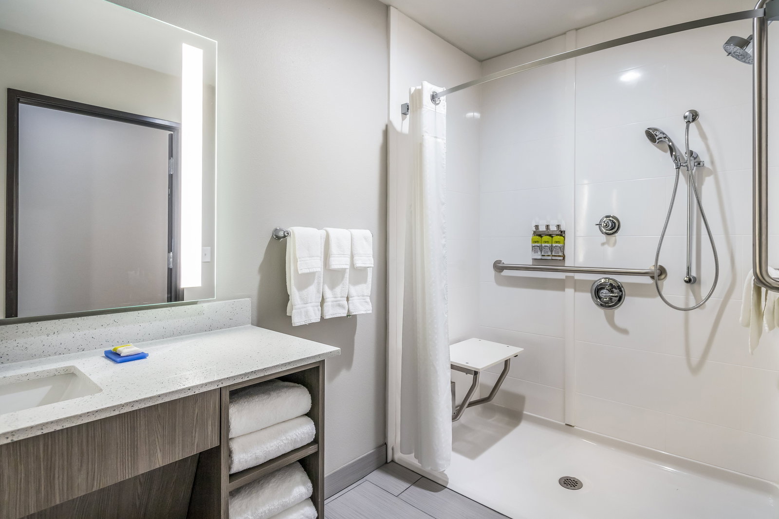 Holiday Inn Express & Suites Catoosa - thumb 7