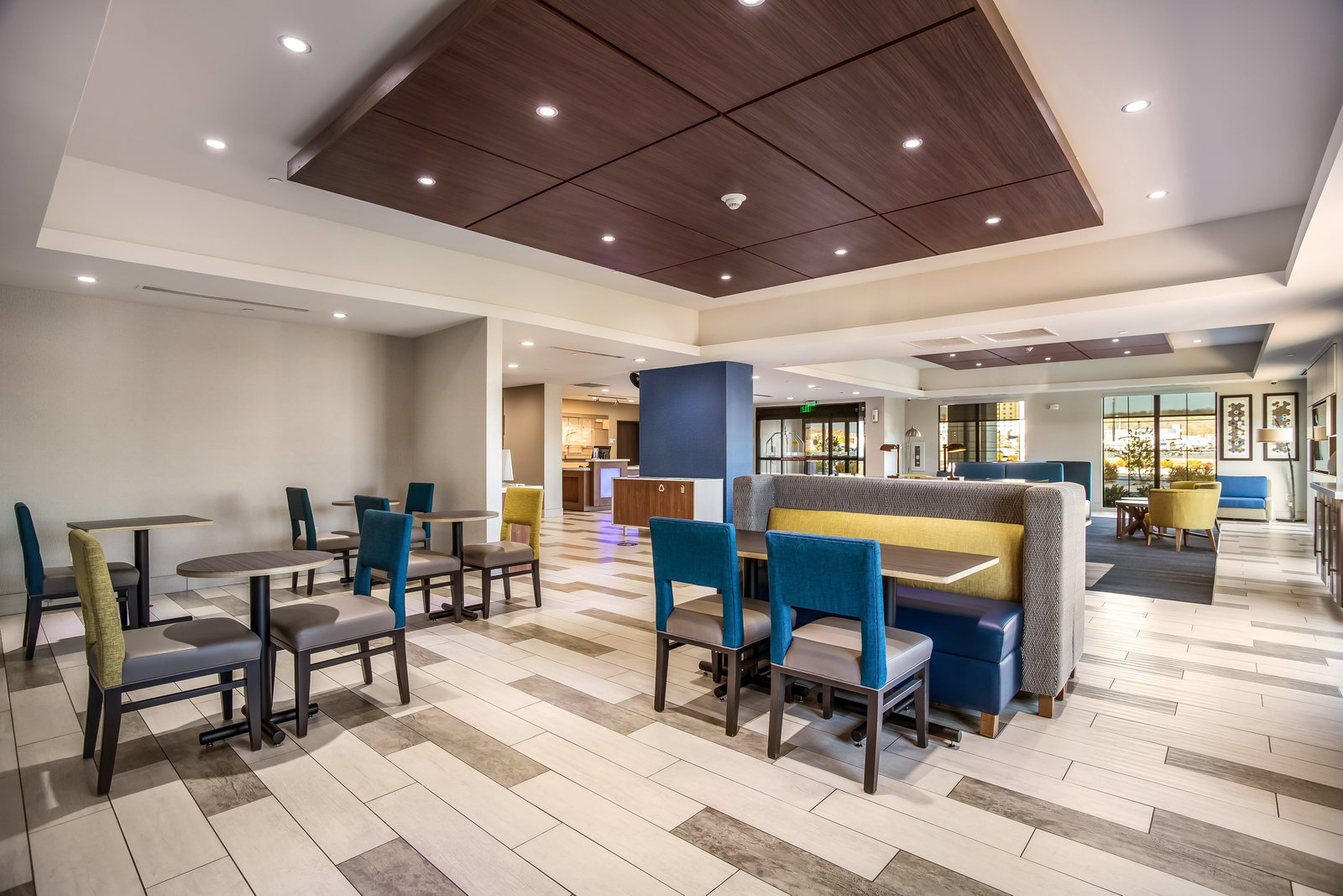 Holiday Inn Express & Suites Catoosa - thumb 11