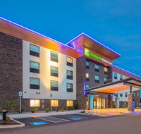 Holiday Inn Express  Suites Camas - Tourism House