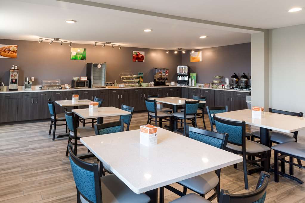 Quality Inn Rochelle - thumb 10