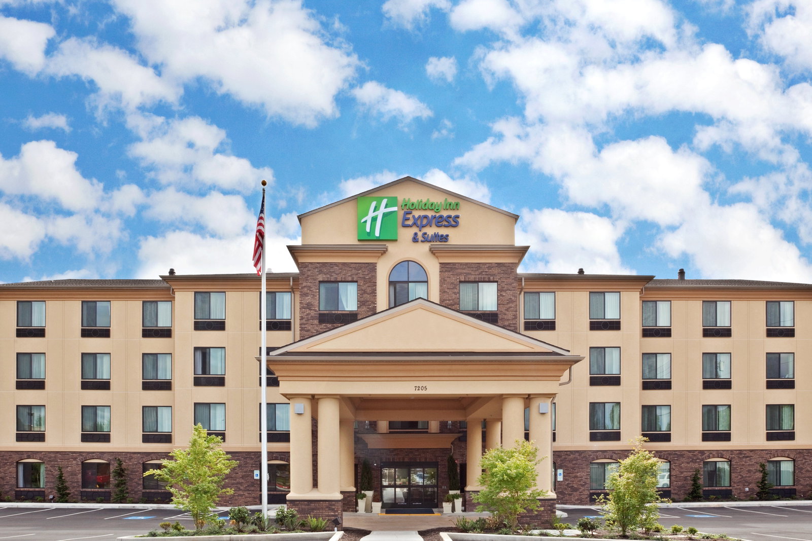 Holiday Inn Express Hotel & Suites - thumb 0