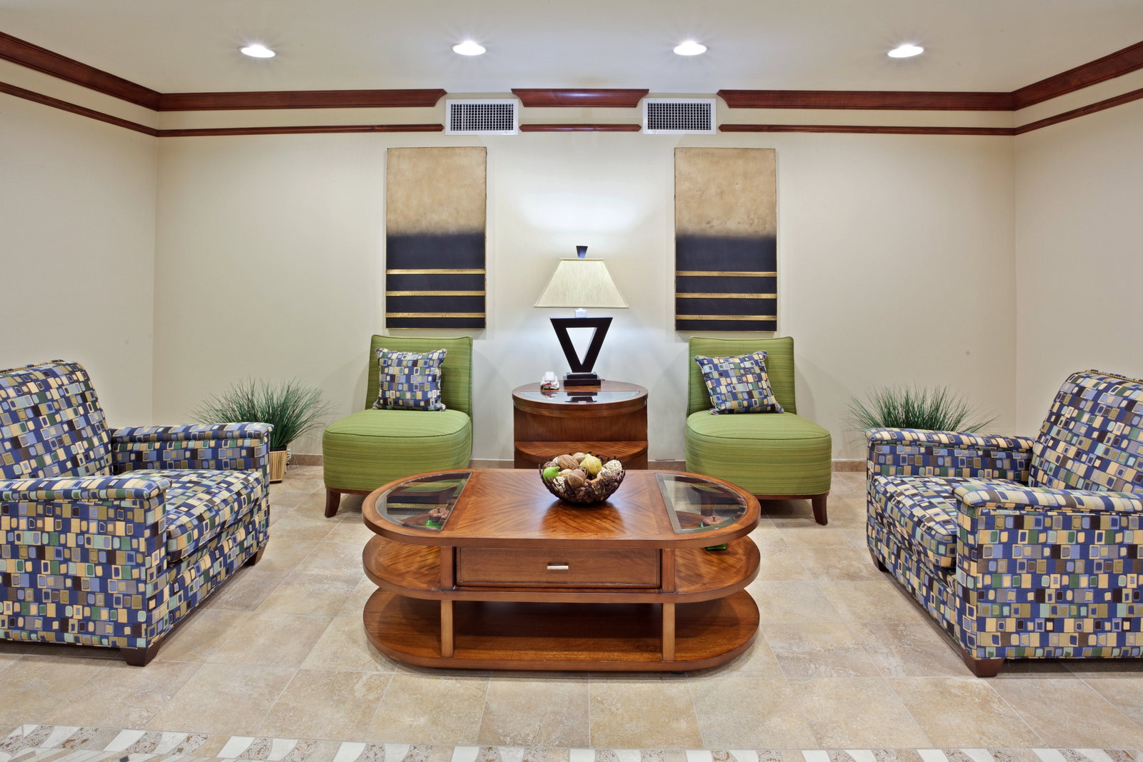 Holiday Inn Express Hotel & Suites - thumb 2