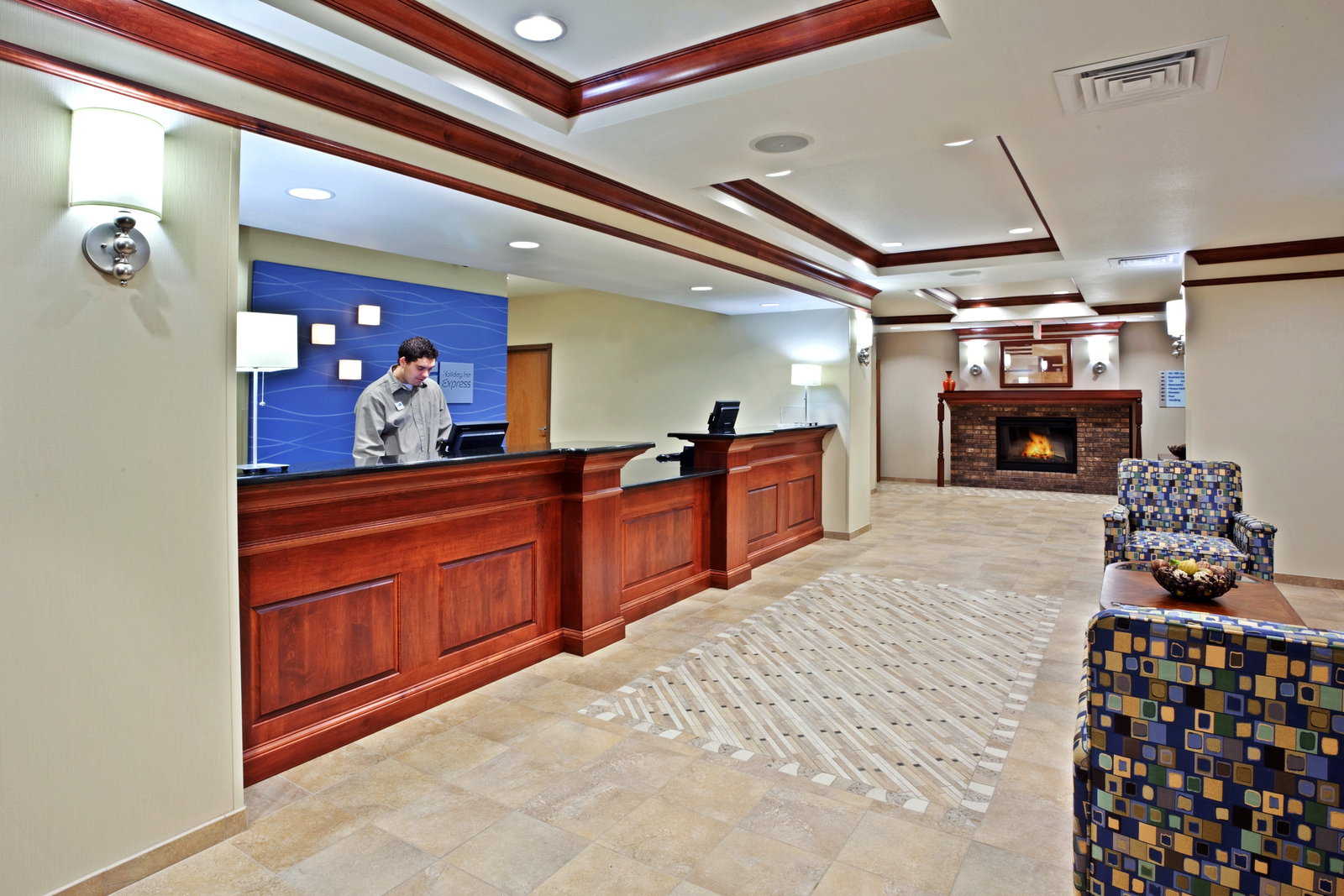 Holiday Inn Express Hotel & Suites - thumb 4