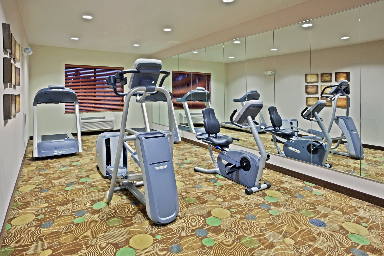Holiday Inn Express Hotel & Suites - thumb 16