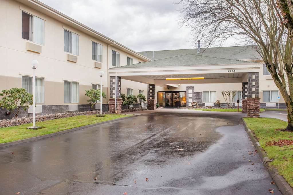 Comfort Suites Near Vancouver Mall - thumb 0