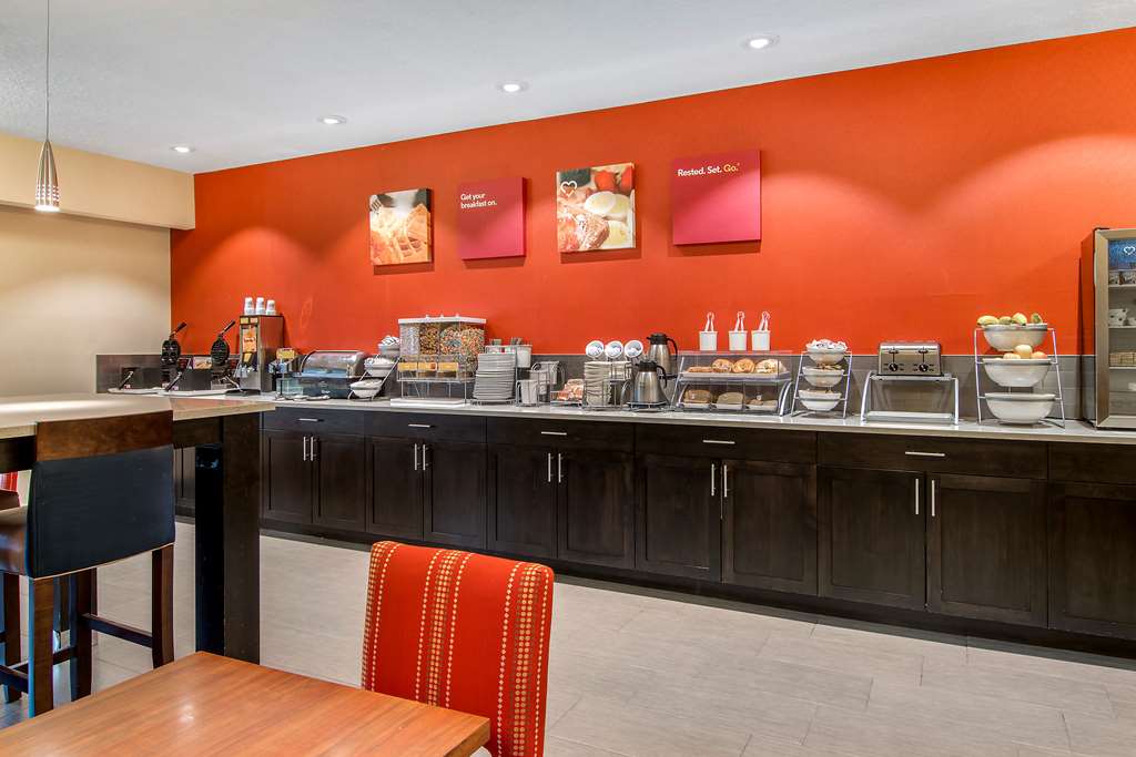 Comfort Suites Near Vancouver Mall - thumb 8