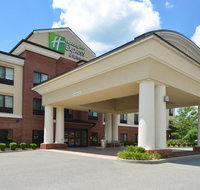 Holiday Inn Express and Suites Fairmont - Tourism House