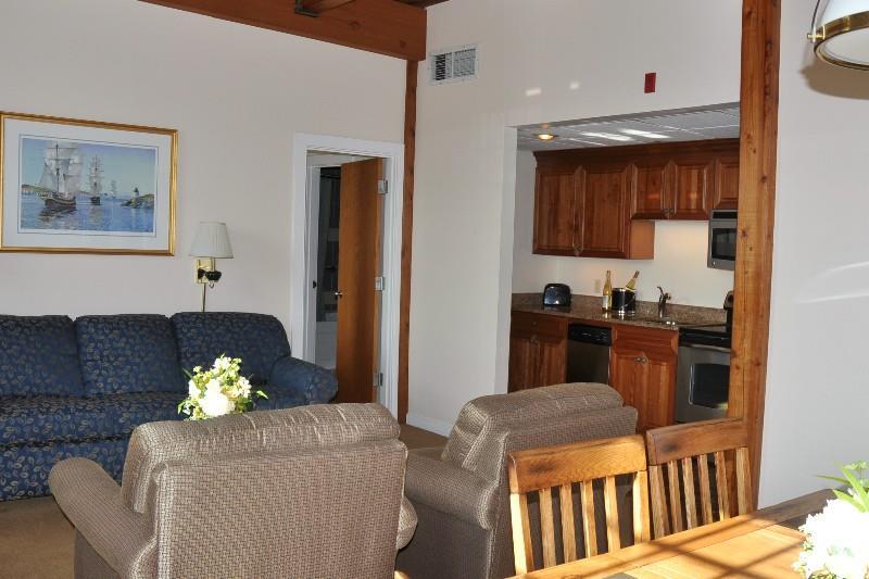 Newport Bay Club & Hotel - thumb 4