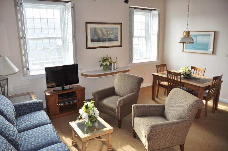 Newport Bay Club & Hotel - thumb 6