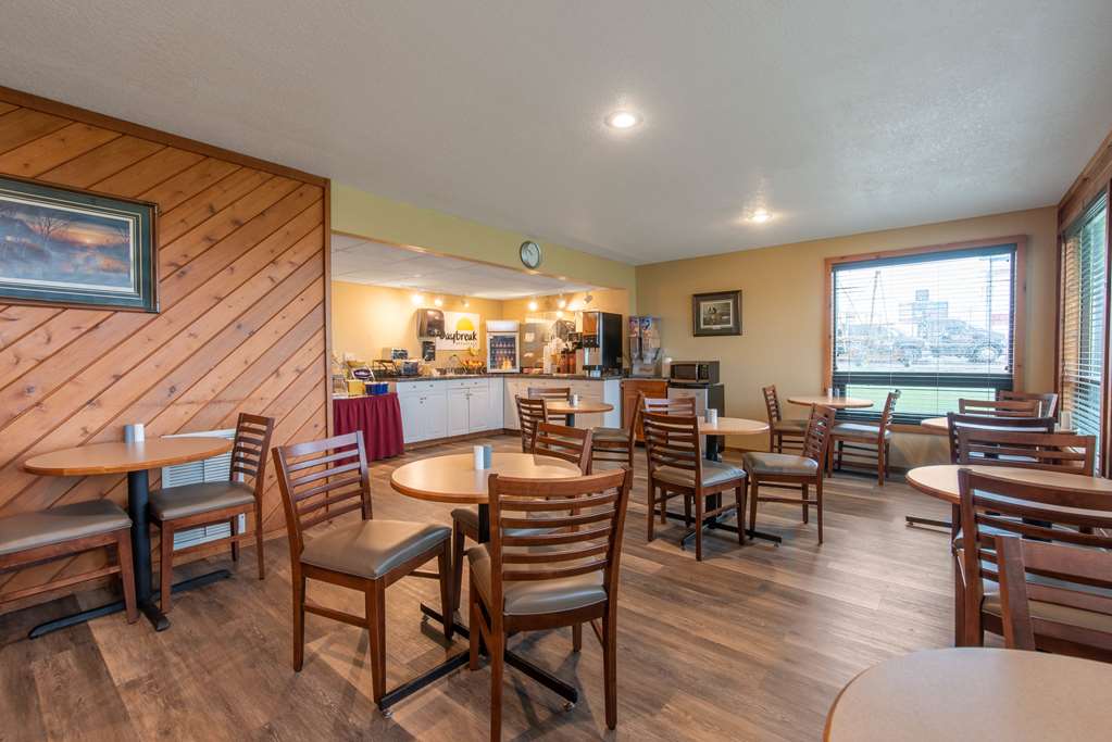 Days Inn Mitchell - thumb 12