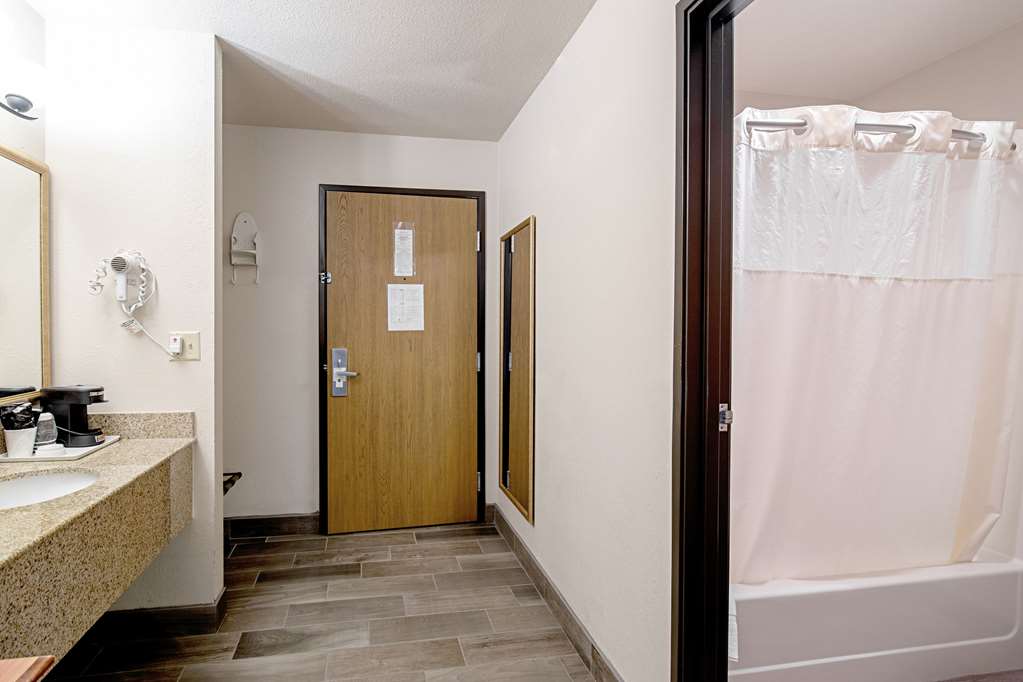 Quality Inn Of Huron - thumb 12