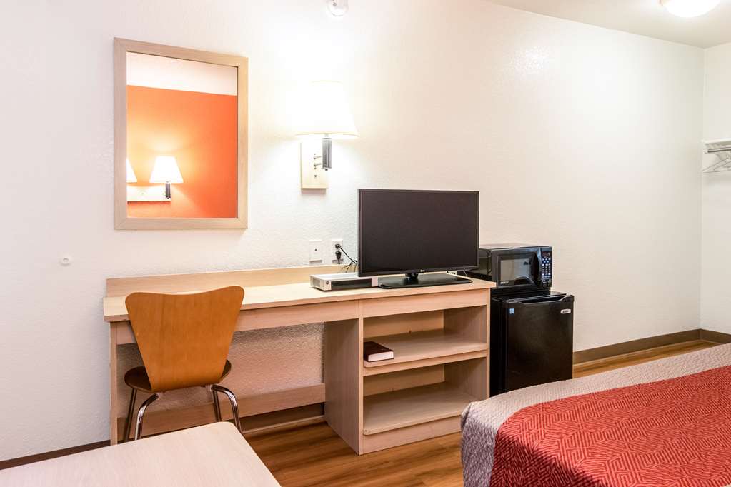 Motel 6 Longview - thumb 11