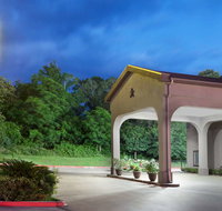 Super 8 Huntsville - Tourism House