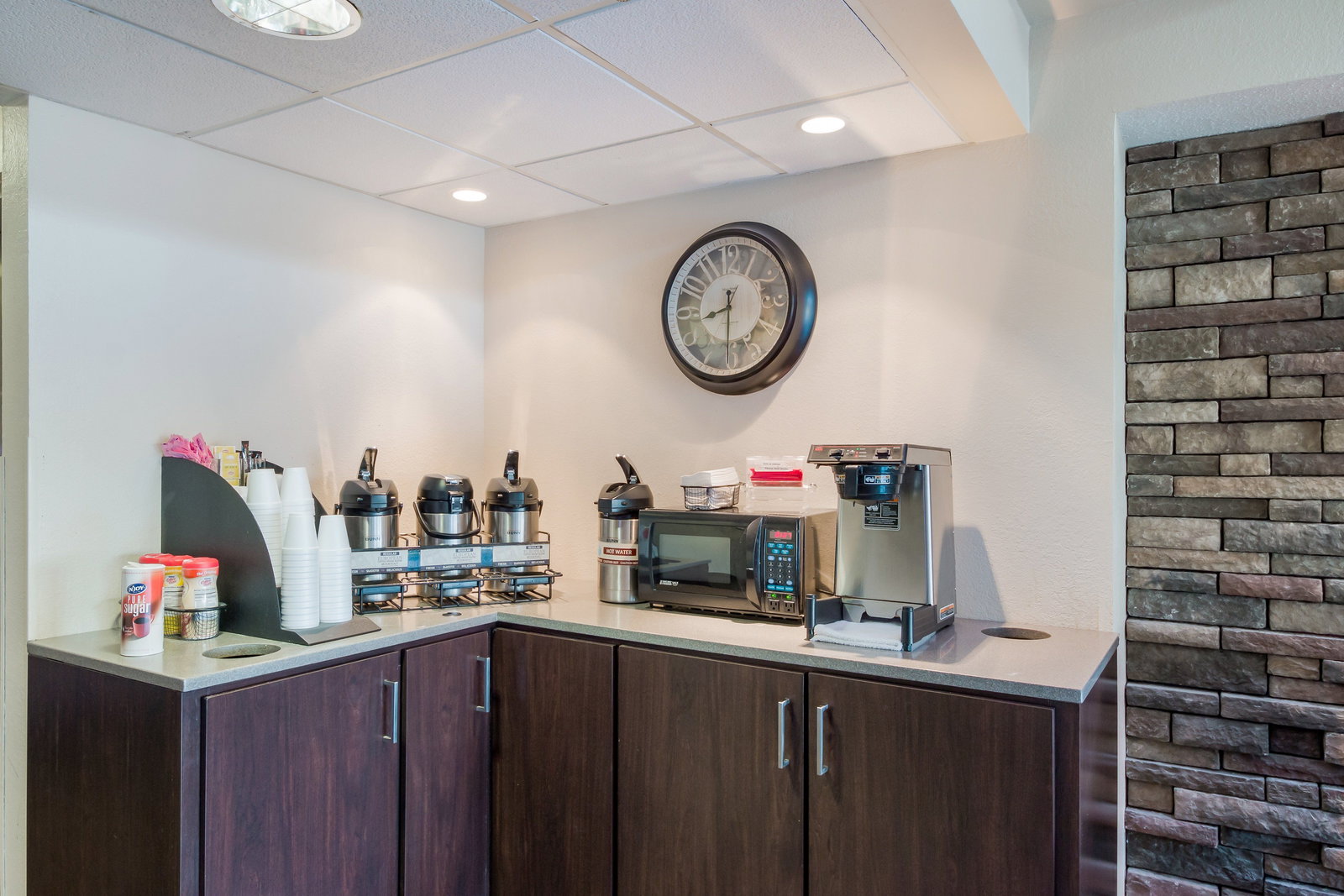 Red Roof Inn Laredo - thumb 6