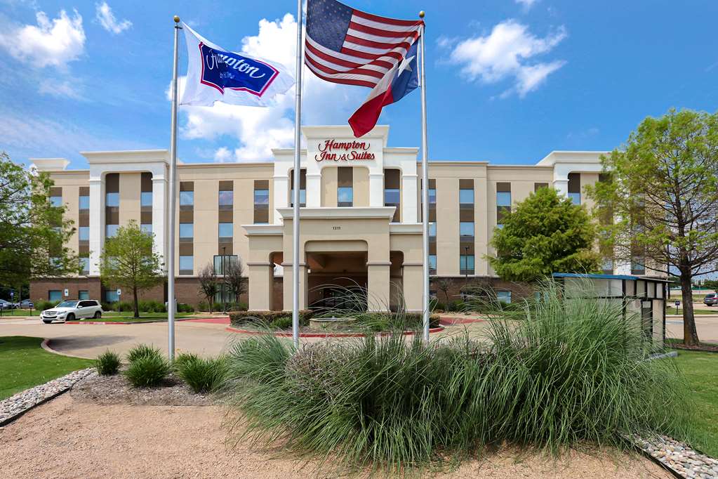 Hampton Inn & Suites Dallas - thumb 1