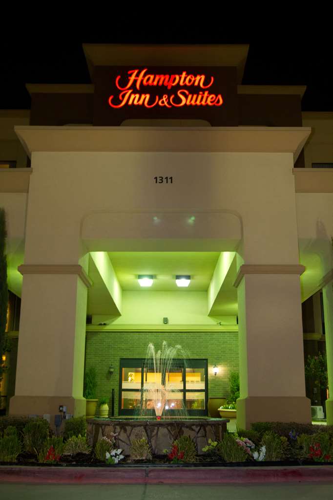 Hampton Inn & Suites Dallas - thumb 2