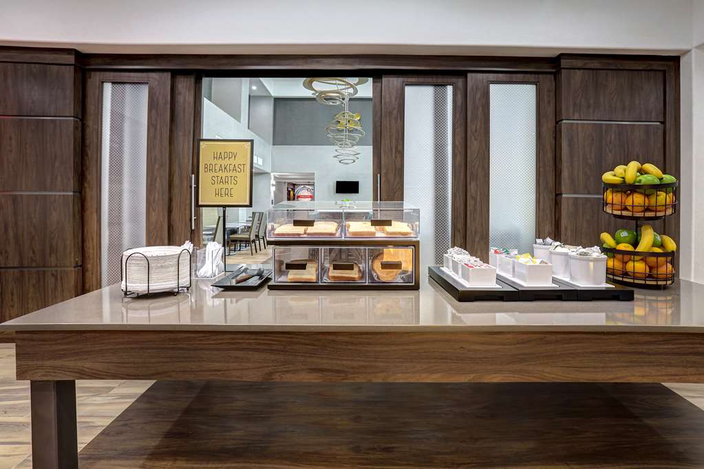 Hampton Inn & Suites Dallas - thumb 11