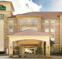 La Quinta Inn  Suites De Soto - Tourism House