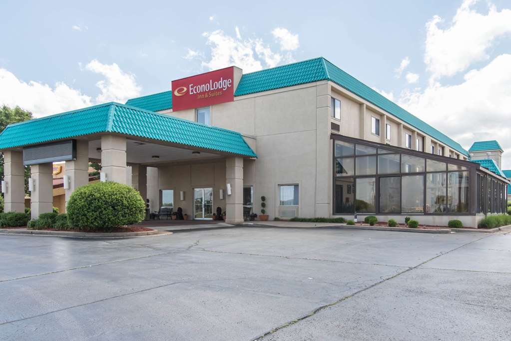 Econo Lodge Inn & Suites, Joplin - thumb 2