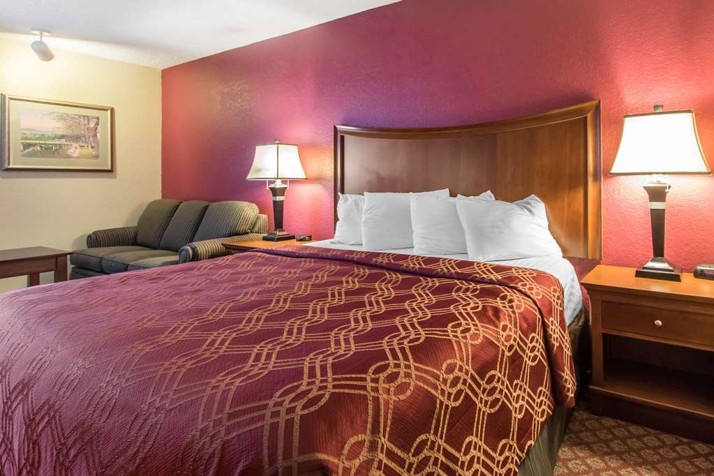 Econo Lodge Inn & Suites, Joplin - thumb 6