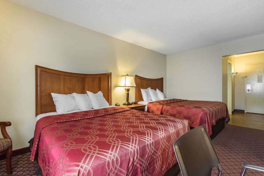 Econo Lodge Inn & Suites, Joplin - thumb 8