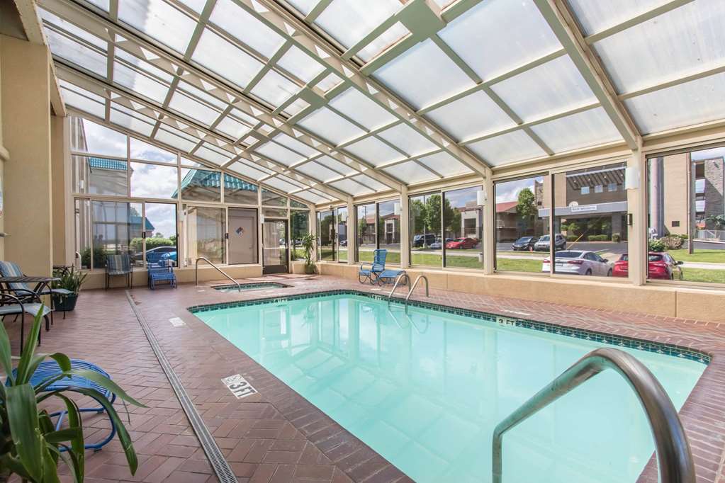 Econo Lodge Inn & Suites, Joplin - thumb 9