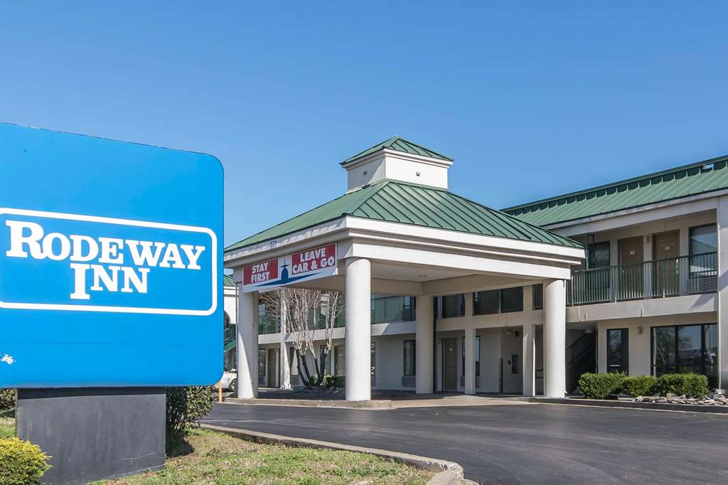 Rodeway Inn - thumb 0