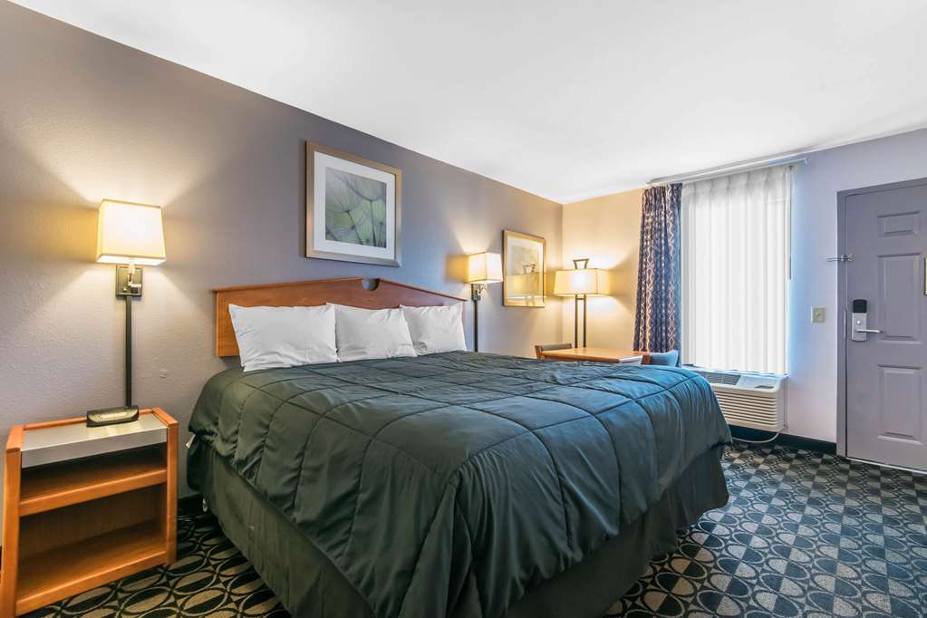 Rodeway Inn - thumb 15