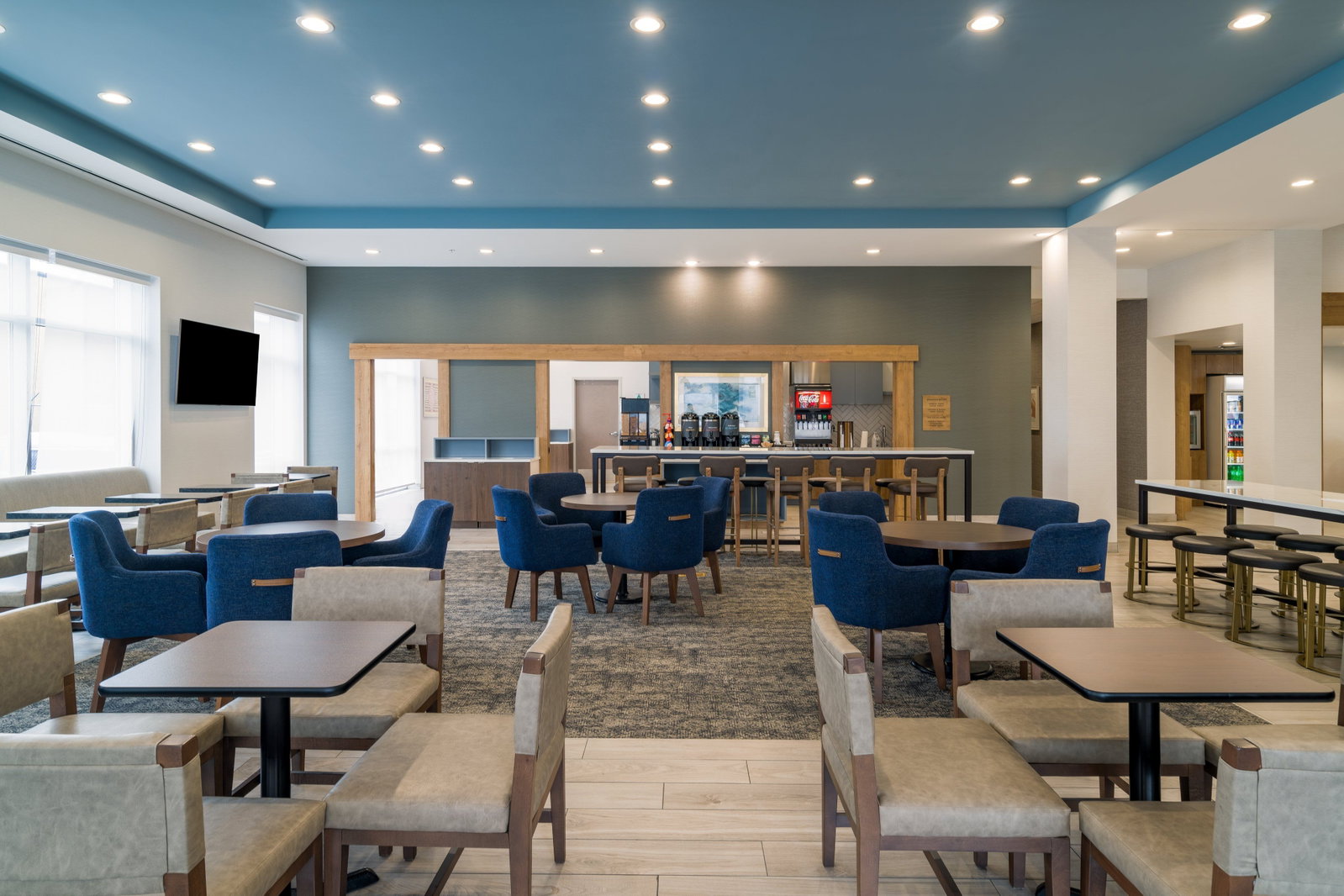 Staybridge Suites Louisville Expo Center - thumb 10