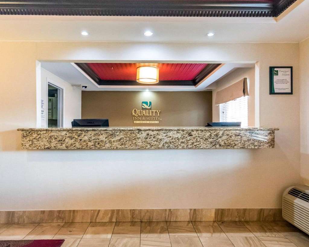 Quality Inn & Suites University/Airport - thumb 2