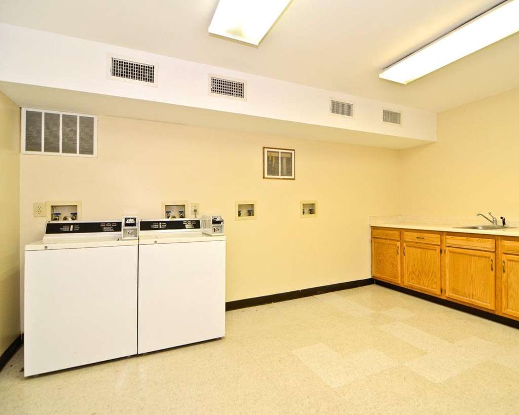 Quality Inn & Suites University/Airport - thumb 17