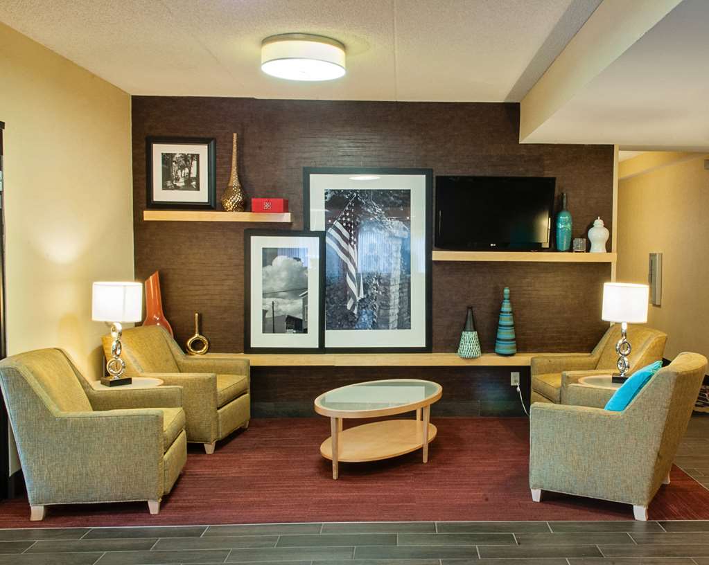 Hampton Inn Louisville Airport - thumb 5