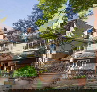 Edson Hill - Tourism House