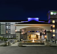 Holiday Inn Express  Sts Lakewood - Tourism House