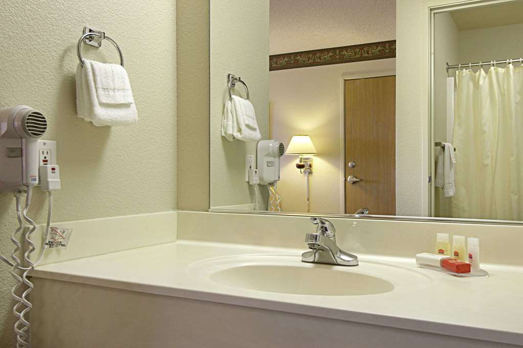 Ramada Limited Redding - thumb 6