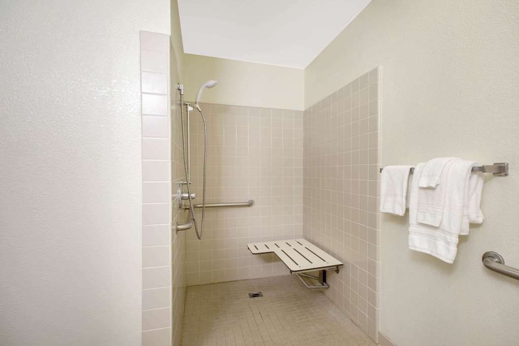 Ramada Limited Redding - thumb 7