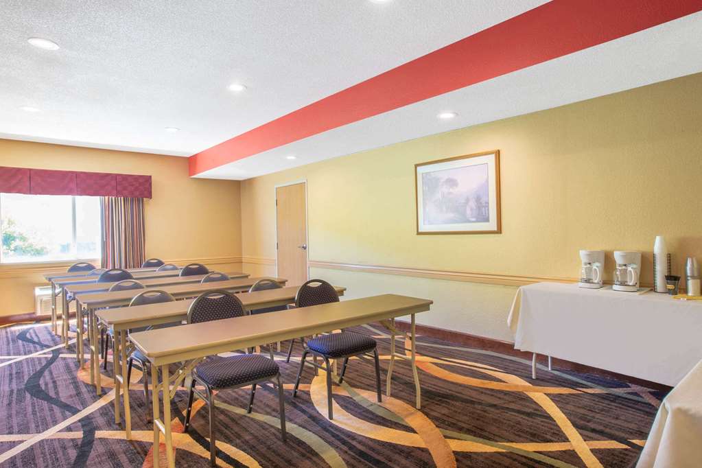 Ramada Limited Redding - thumb 10