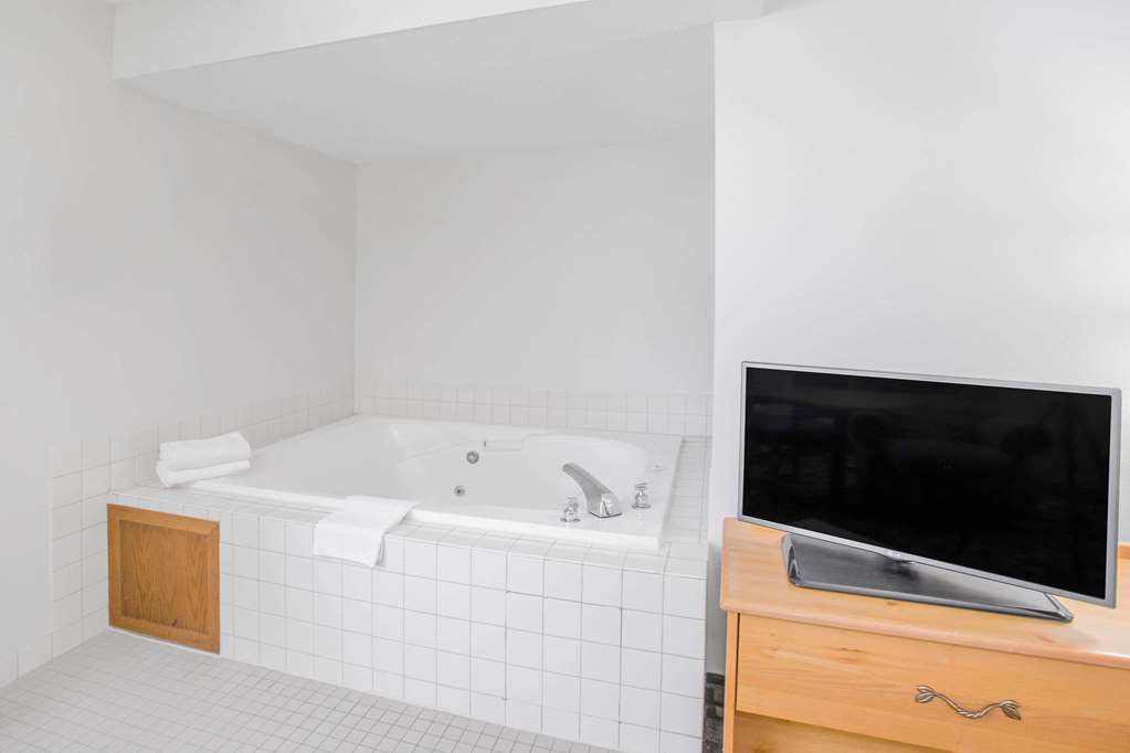 Super 8 Independence - thumb 13