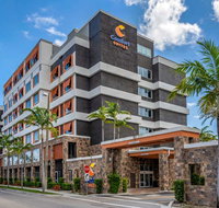 Comfort Suites Ft. Airport  Cruise Port - Tourism House