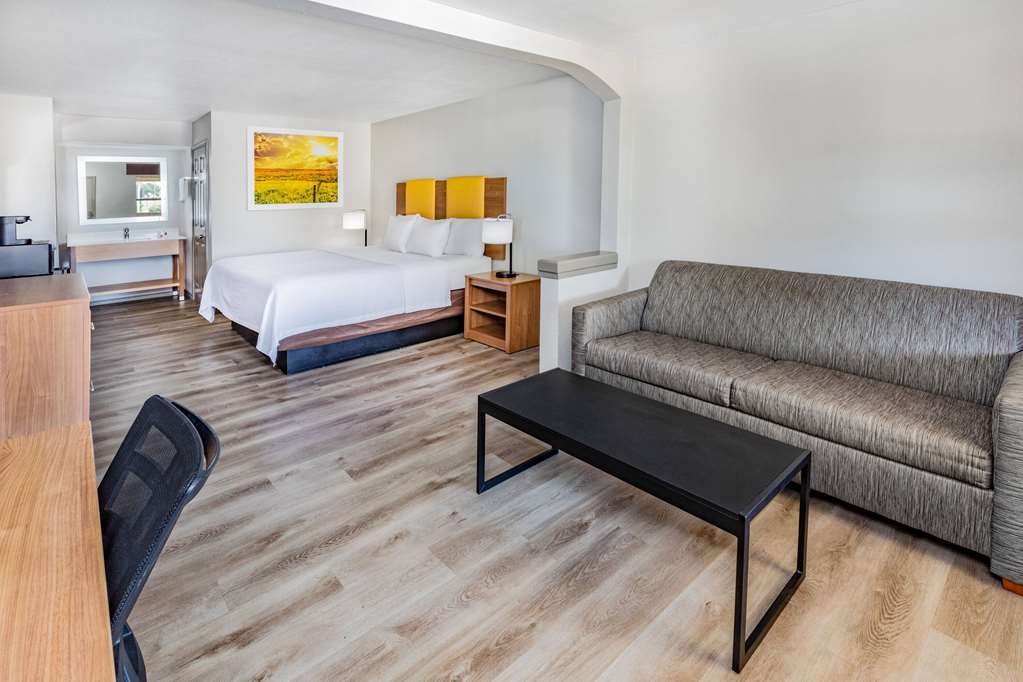 Days Inn & Suites Huntsville - thumb 8