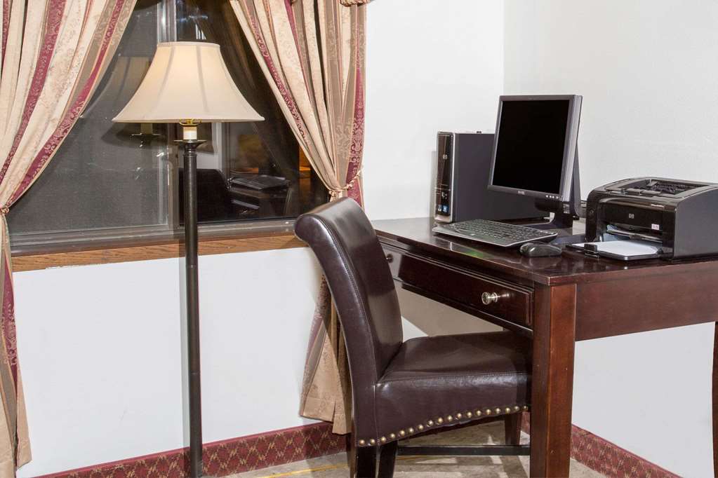 Super 8 Elko - thumb 14