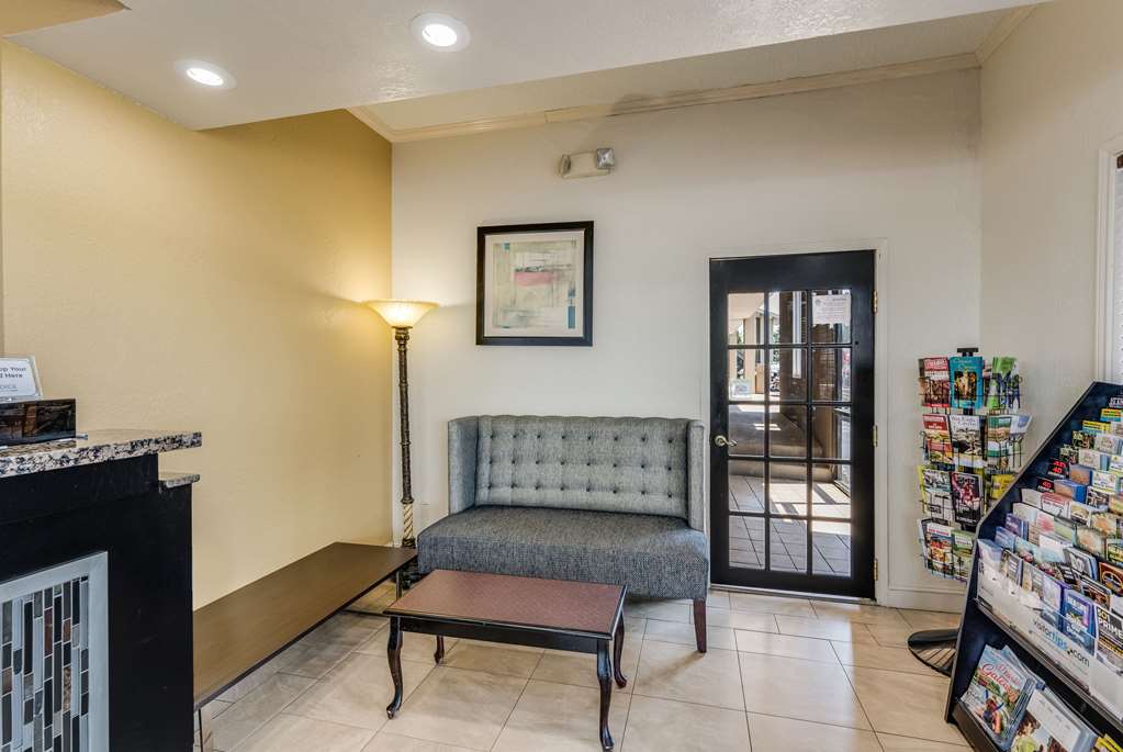 Quality Inn And Suites - thumb 6