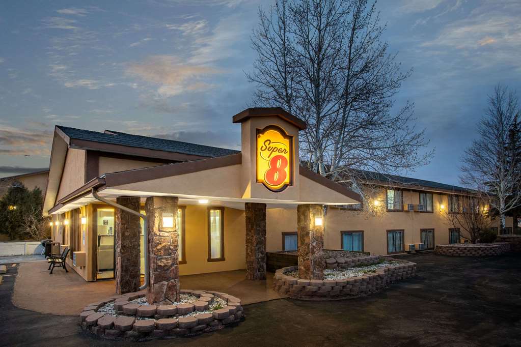 Super 8 Craig - thumb 1