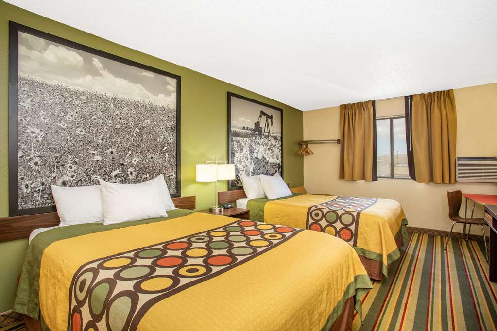 Super 8 Craig - thumb 6