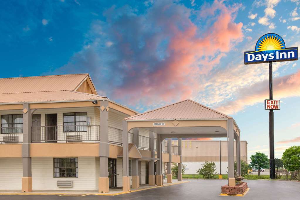 Days Inn Monroe - thumb 1