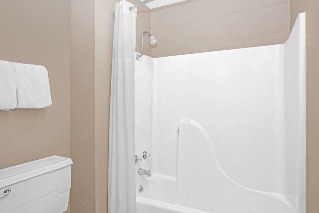 Days Inn Monroe - thumb 11