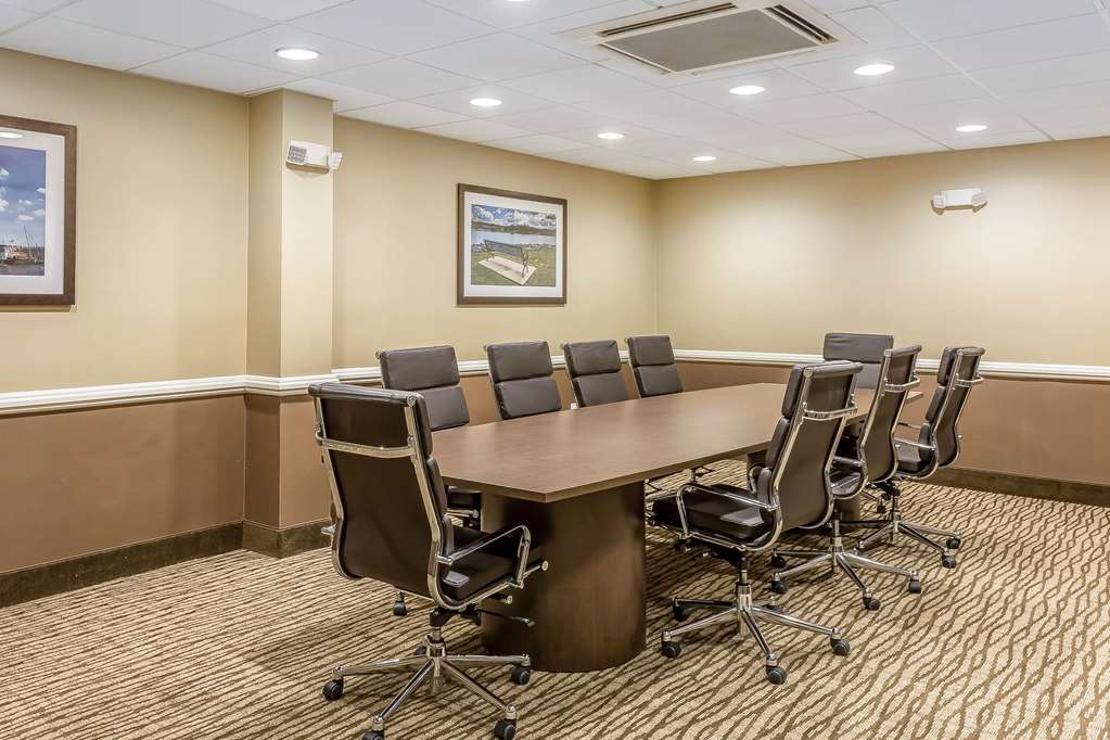 Comfort Inn & Suites, Aberdeen - thumb 6