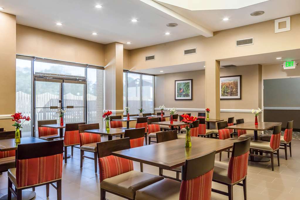 Comfort Inn & Suites, Aberdeen - thumb 7