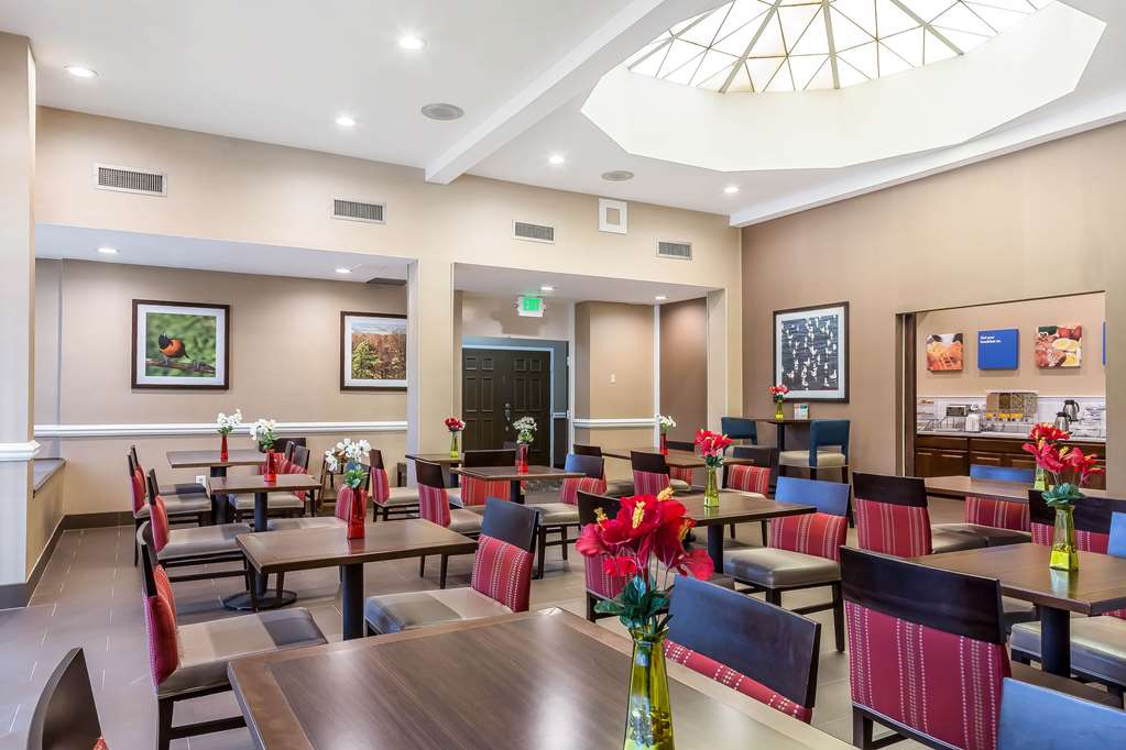 Comfort Inn & Suites, Aberdeen - thumb 9